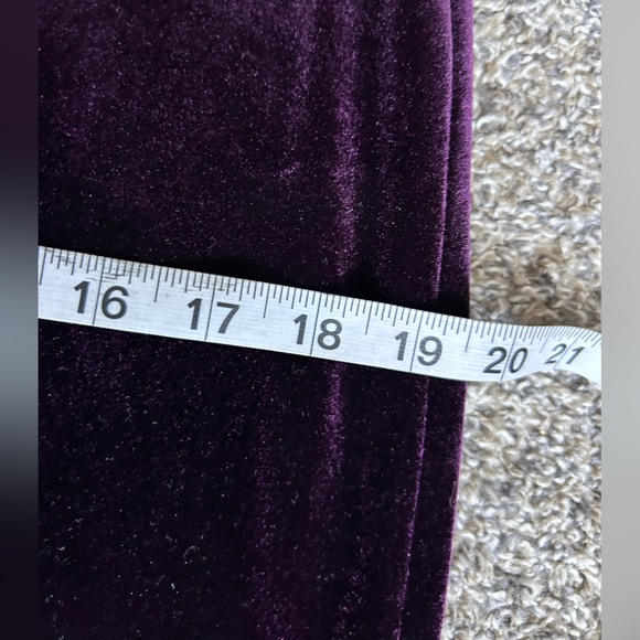 Alex Evening Gorgeous Beaded Deep Purple Stretch Velvet Formal Dress size 8 - Picture 11 of 11